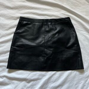 Lulus Black Faux Leather Mini Skirt with Zipper Size L